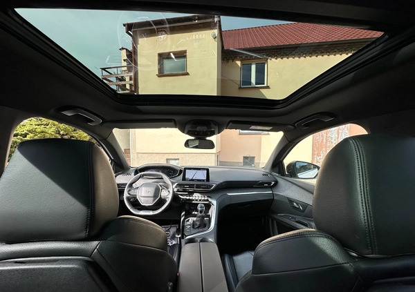 Peugeot 5008 cena 76900 przebieg: 179500, rok produkcji 2019 z Korfantów małe 742